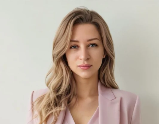 Эрика Хвостова, RevExpert